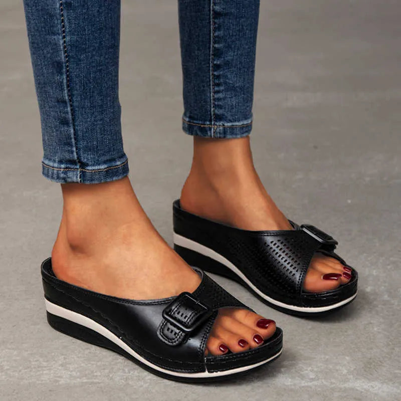 PASSAGE WEST™ WOMEN'S LEATHER SOFT FOOTBED ARCH-SUPPORT SANDALS