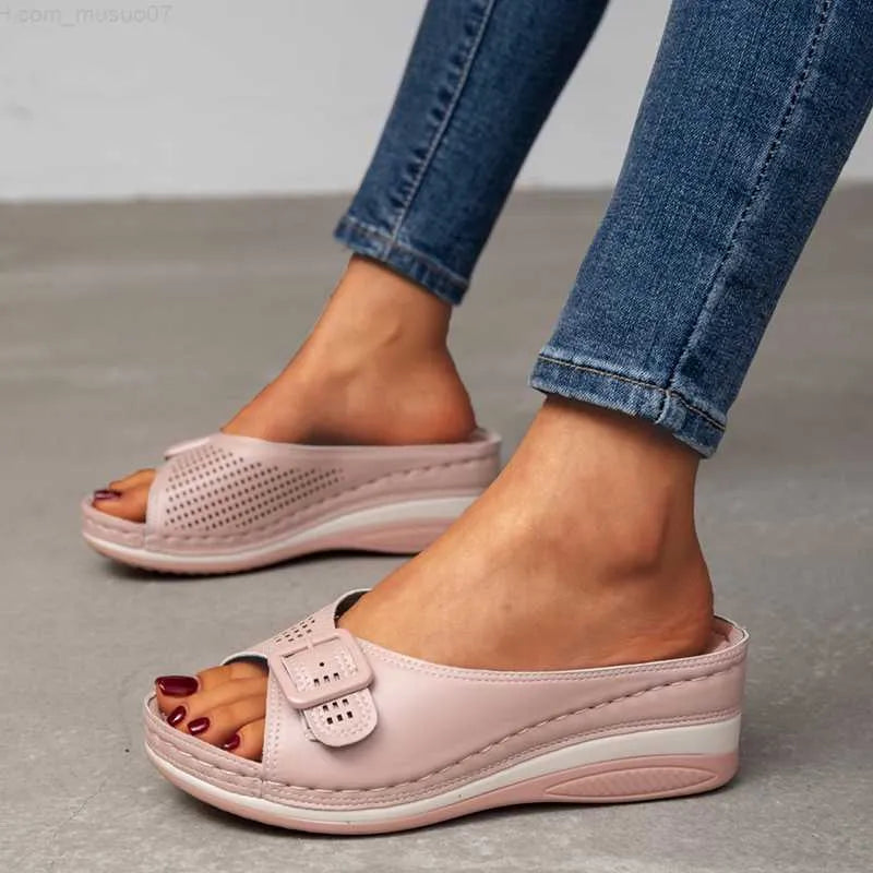 PASSAGE WEST™ WOMEN'S LEATHER SOFT FOOTBED ARCH-SUPPORT SANDALS