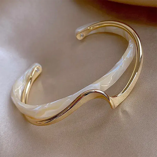 IVORY GLEAM OPEN BRACELET